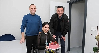 Başkan Derya Bulut, Bahar Kutun’a Doğum Günü Sürprizi Yaptı