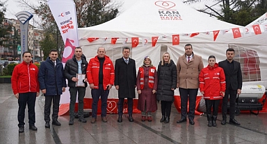 Başkan Sarıkurt, Kan Bağışı Kampanyasına Katıldı