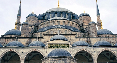 Berat Kandili Bugün İdrak Edilecek: Manevi Yenilenme ve Arınma Gecesi