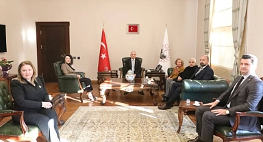 Emekli Öğretmenlerden Eğitime Önemli Destek