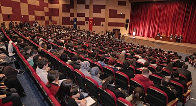 “İŞKUR GENÇLİK PROGRAMI” KAPSAMINDA İŞE ALINAN ÖĞRENCİLERE YÖNELİK BİLGİLENDİRME TOPLANTISI GERÇEKLEŞTİRİLDİ