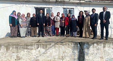 Kırklareli Valisi Eşi Nihal Turan, Kofçaz Elmacık Halk Eğitim Merkezi'ni Ziyaret Etti