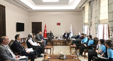 Kofçazlı Öğrencilerden Vali Turan’a Özel Gazete Yayını