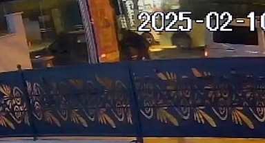 Marketten çıkarken silahlı saldırıda yaralandı