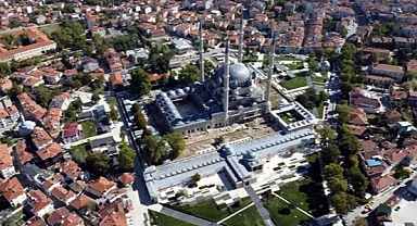 Restorasyondaki Selimiye Camisi'nde 2 yıl aradan sonra, ramazan ayında mahya asılacak