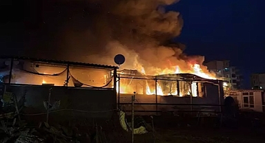 Tekirdağ’da prefabrik ev yandı