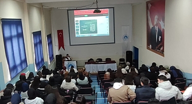 Üretken Yapay Zeka ve Teknolojik Bağımlılıklar Konuşuldu