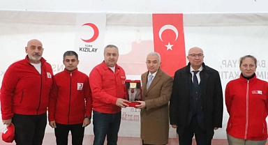 Vali Uğur Turan, Lüleburgaz'da Kan Bağışı Kampanyasını Ziyaret Etti