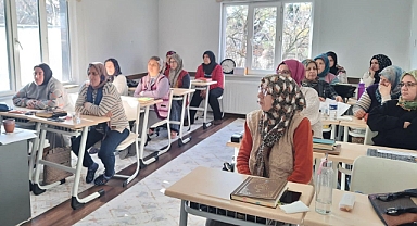 Vize Sosyal Hizmet Merkezi, Aile Eğitim Programı ve Otizm Farkındalık Eğitimi Düzenledi
