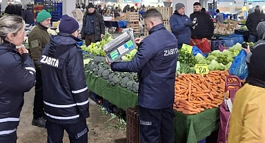 Zabıta Ekipleri Çarşamba Pazarı’nda Denetim Gerçekleştirdi