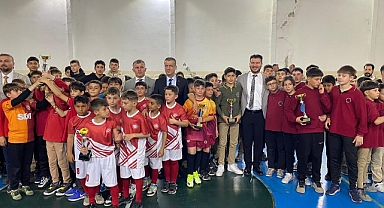 Babaeski’de Okullar Arası Spor Turnuvalarında Başarılı Öğrenciler Ödüllendirildi