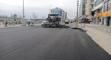 BÜYÜKŞEHİR, YOL YAPIM ÇALIŞMALARINA HIZ VERDİ