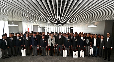 CANDAN BAŞKAN GAZİLERİ BAĞRINA BASTI