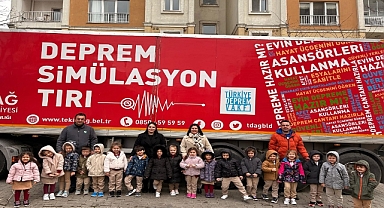 DEPREM SİMÜLASYON TIRI İLE 460 BİN KİŞİYE EĞİTİM VERİLDİ