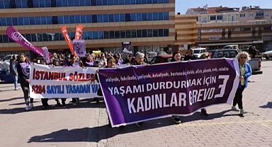 Edirne'de DİSK’e bağlı çalışan kadınlar, 1 günlük iş bırakıp yürüyüş yaptı