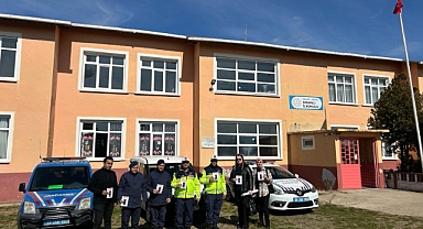 Fermuar Sistemi İle Güvenli Trafik: Sinanlı'da Farkındalık Çalışmaları Yapıldı