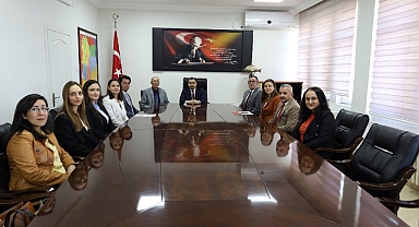 Kaymakam Kemal Balaban, Türkçe ve Dil Eğitimi Konferansına Başvuran Öğretmenleri Ağırladı