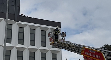 Kırklareli İl Sağlık Müdürlüğü'nde Yangın Söndürme Eğitimi ve Tahliye Tatbikatı Gerçekleştirildi