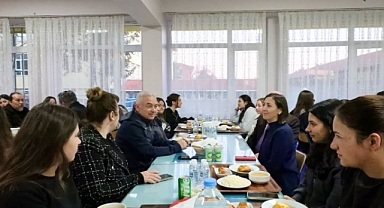 Kırklareli Valisi Uğur Turan Öğrencilerle İftar Sofrasında Bir Araya Geldi