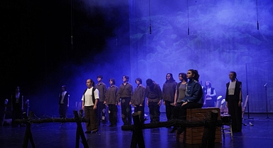 Lüleburgaz’da Amatör Tiyatro Festivali Savaşın Yıkıcılığını Sahneye Taşıdı