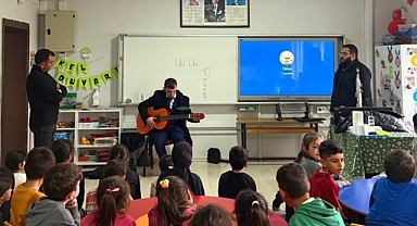 Öğrencilerden Duygusal Anlar: Çanakkale Zaferi Şarkıları