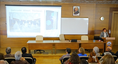 SANAT TARİHÇİ PROF. DR. FİLİZ YENİŞEHİRLİOĞLU, TRAKYA ÜNİVERSİTESİ ÖĞRENCİLERİ İLE BİR ARAYA GELDİ