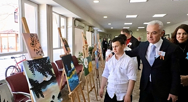 Vali Uğur Turan, Down Sendromlu Öğrencilerle Buluştu
