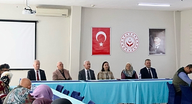 Vali Uğur Turan, Huzurevinde Yaşlılar Haftasını Kutladı