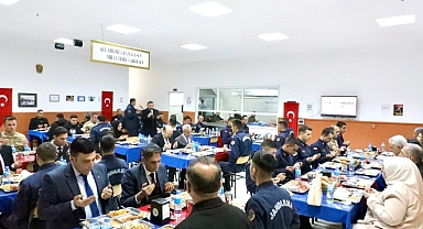 Vali Uğur Turan, Jandarma Teşkilatıyla İftar Programında Buluştu