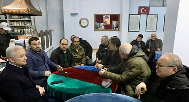 Vali Uğur Turan Teravih Namazı Sonrası Vatandaşlarla Buluştu 