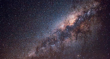 26 Nisan 2025 Günlük Burç Yorumları: Bugün Sizi Neler Bekliyor?