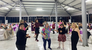 Alpullu'da Geleneksel Kadınlar Günü Eğlencesi Yoğun İlgi Gördü