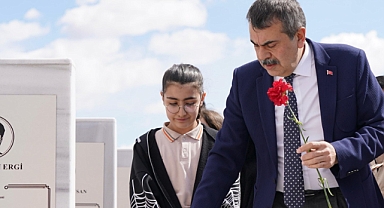 BAKAN TEKİN, ŞEHİT ÖĞRETMENLER ABİDESİ'Nİ ZİYARET ETTİ