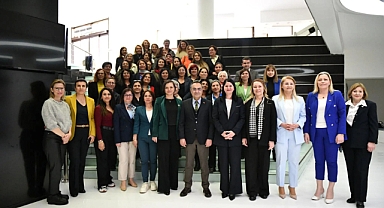 BAŞKAN GENCAN AKIN, “GÜÇLÜ KENTLER İÇİN KADINLAR” PANELİNE KATILDI