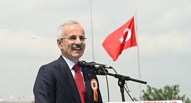 BAYRAMDA OTOYOLLARDAN 8,4 MİLYON ARAÇ GEÇTİ