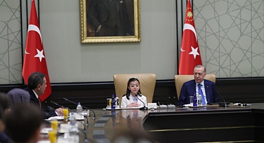 CUMHURBAŞKANI ERDOĞAN, BAKAN TEKİN VE BERABERİNDEKİ ÇOCUKLARI KABUL ETTİ