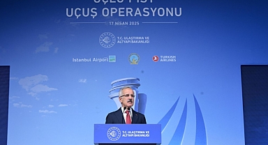 İSTANBUL HAVALİMANI’NDAN ÜÇ UÇAK AYNI ANDA HAVALANDI