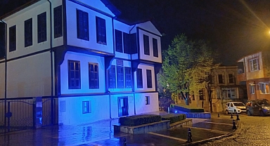 Kırklareli’nde Otizme Mavi Işıkla Destek