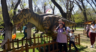 Lüleburgaz'da Uluslararası Çocuk Şenliği'nde çocuklar eğlendi