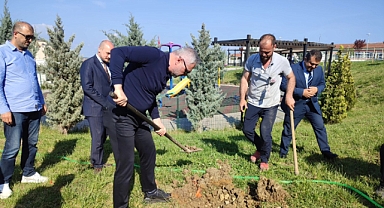 Milletvekili Sarıçam Lüleburgaz’da Ağaç Dikme Etkinliğine Katıldı