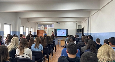 Öğrencilere Diyabet Eğitimi Verildi