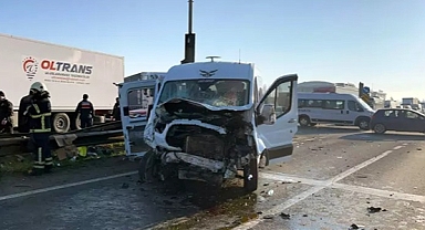 Tekirdağ’da işçi servis minibüsleri çarpıştı: 18 yaralı