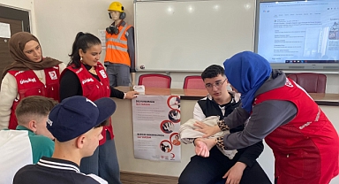 Türk Kızılay Kırklareli, Mimar Sinan MTAL’de Halk Sağlığı Eğitimi Düzenledi