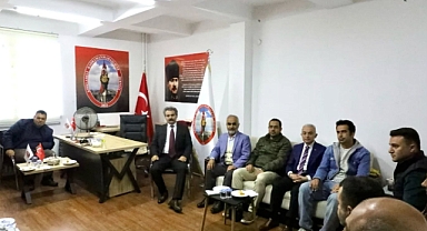 Vali Uğur Turan’dan Kahramanmaraşlılar Derneği’ne Ziyaret