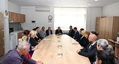 Vali Uğur Turan’dan Kocahıdır Ticaret Meslek Lisesine Ziyaret