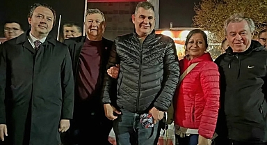 Vecdi Yüce’den Demokrasi Vurgusu: “Özgürlük İçin Meydanlardayız”