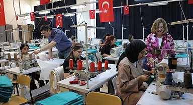 15 Öğrenciyle 1000’den Fazla Medikal Ürün Üretildi