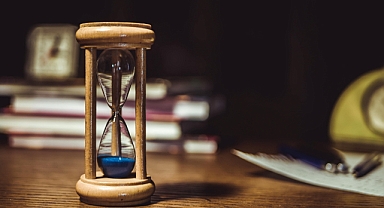 24 Mayıs 2025 Cumartesi Günlük Burç Yorumları: Gereksiz Alışverişlerden Uzak Durun