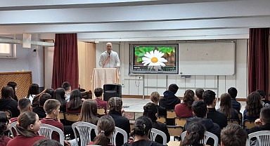 8. Sınıf Öğrencilerine Lise Tanıtım Sunumu Yapıldı