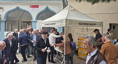 Altınova Yeni Cami Cemaatine Cuma Namazı Sonrası Pilav İkramı Yapıldı